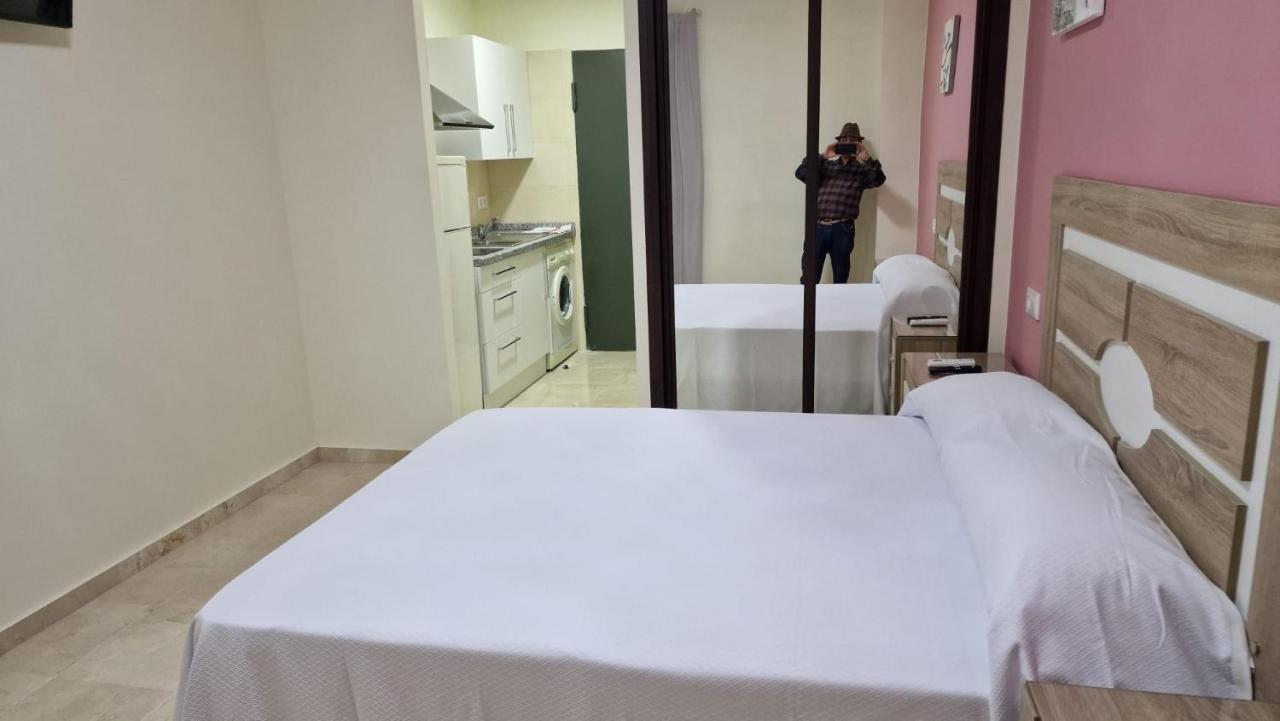 Hotel Nuevo Espartinas Eksteriør bilde