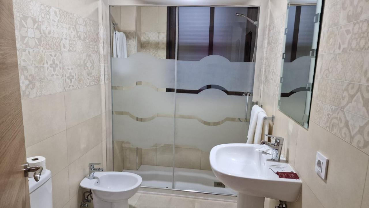Hotel Nuevo Espartinas Eksteriør bilde